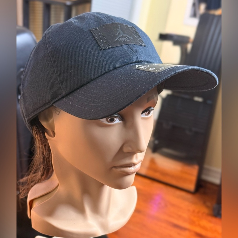 Gorgeous Jordan Flight Cap!!!
Adjustable - Picture 2 of 7